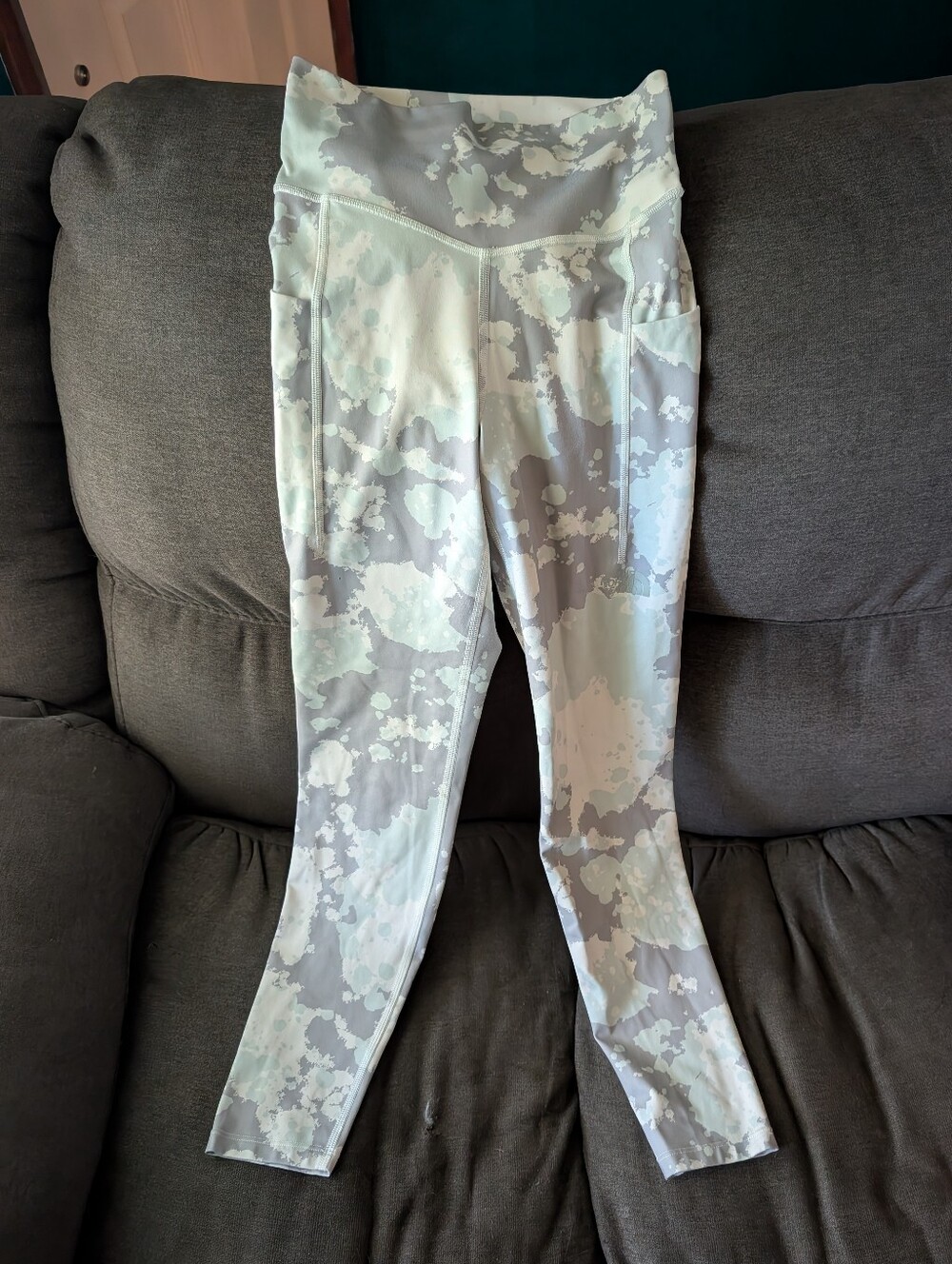 The North Face Mint & Light Gray Camo Leggings with Side Pockets